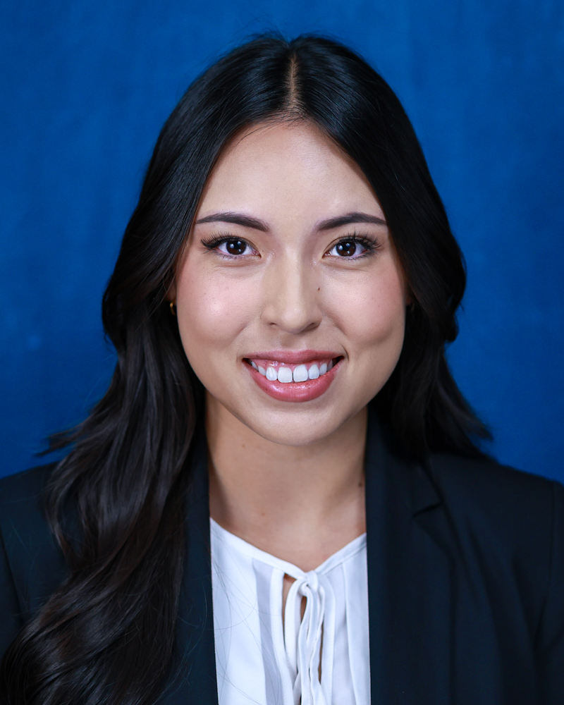 Headshot of Nicole Davis, DDS