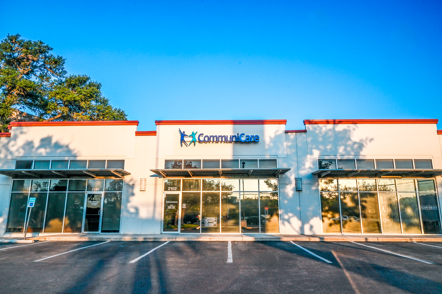 Exterior of the CommuniCare Leon Springs Clinic