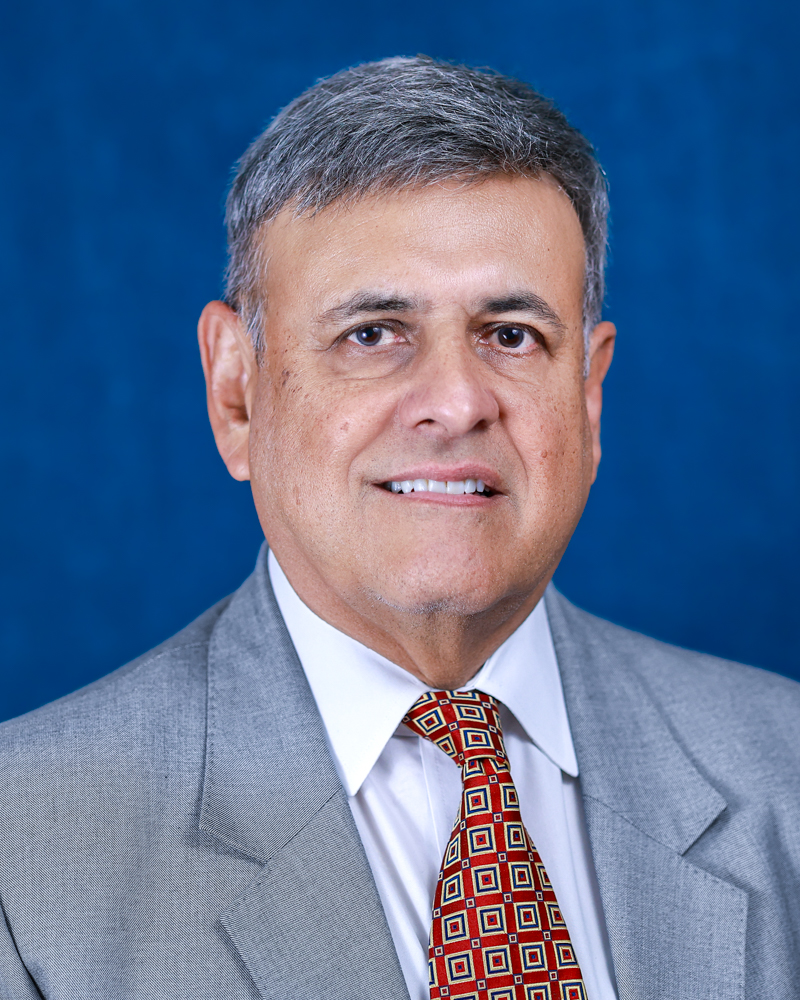 Headshot of Dr. Carlos Moreno, MD
